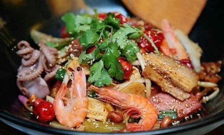 淳味王麻辣香锅加盟