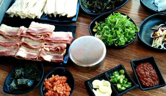 五花村韩式烤肉加盟