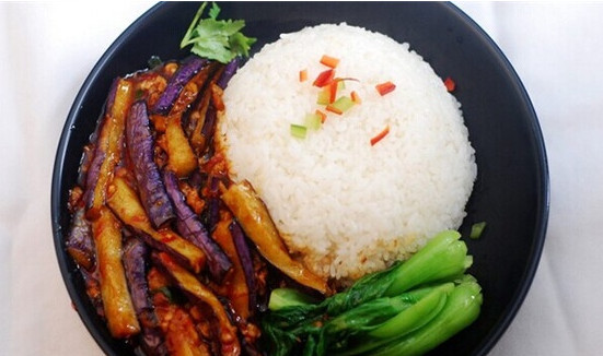 阿香婆煲仔饭加盟