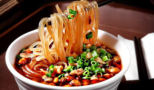 牛牛酸辣粉加盟