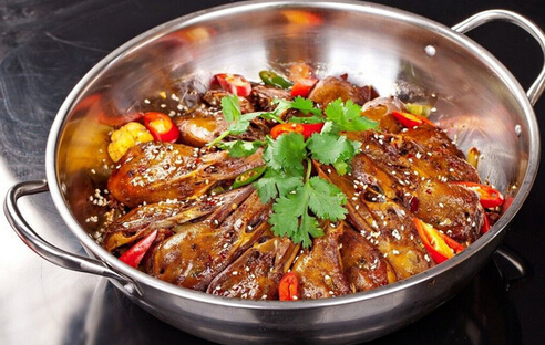 爱鸭鸭干锅鸭头加盟店