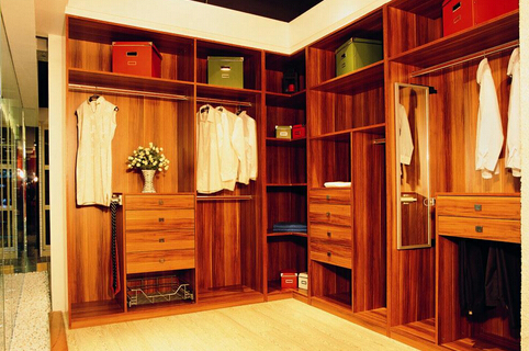 开怡萧行衣柜加盟店