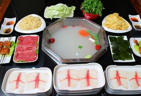 江小渔斑鱼火锅加盟店