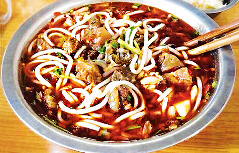 三个辣椒牛肉粉加盟