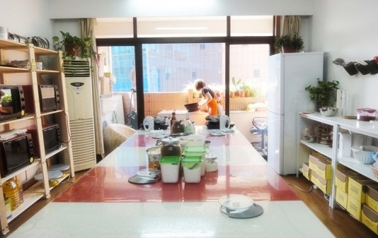 朋朋烘焙体验馆加盟