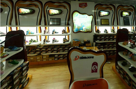 开狄猛童鞋加盟店