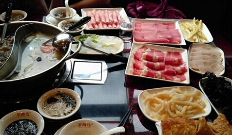 吴记老锅底麻辣火锅加盟店