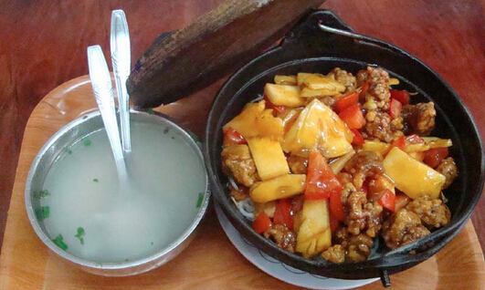 锅锅旺铁锅饭加盟店