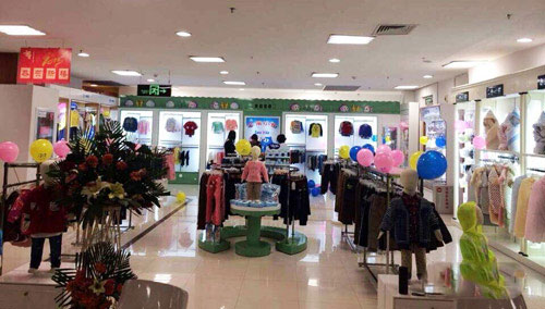 非常小鱼童装加盟