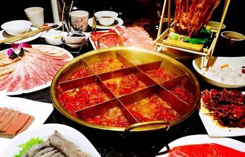 聚圆土灶火锅加盟店