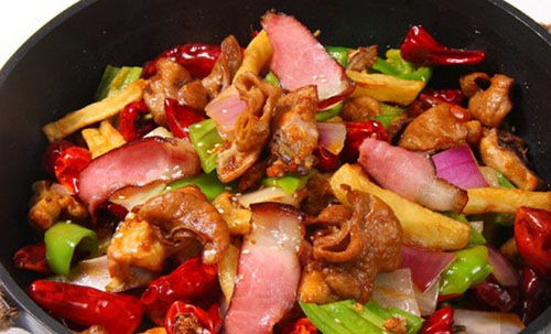 辣锅皇麻辣香锅加盟