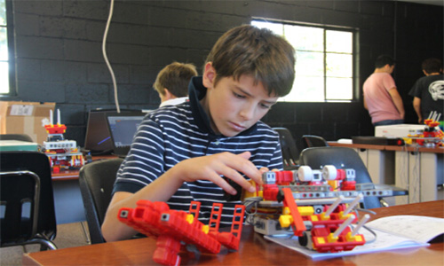 能力风暴教育机器人加盟