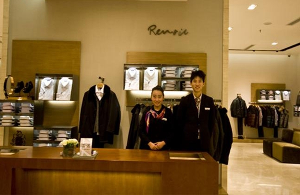 雷诺男装加盟店