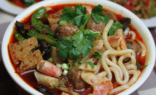 牛华八婆麻辣烫加盟