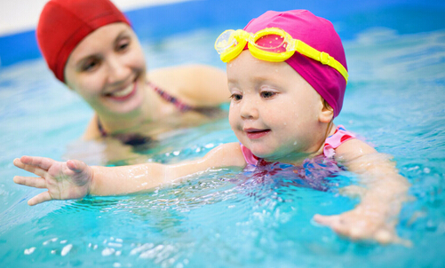 小兔贝贝婴儿游泳馆加盟