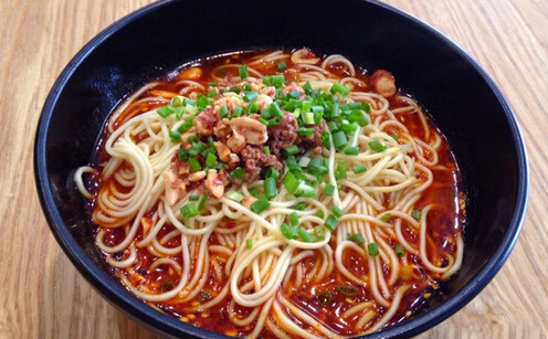 哈辣e族重庆小面加盟