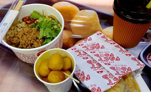 欢辣趣饮酸辣粉加盟