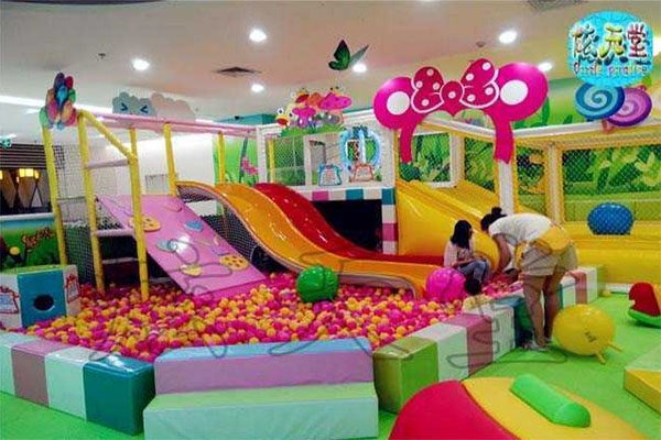 炫天堂儿童乐园加盟店