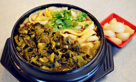 不一样砂锅面加盟