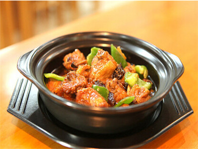 乔小厨黄焖鸡米饭加盟