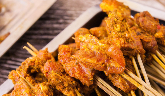 签知百味串串香加盟