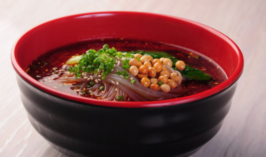 炫多酸辣粉加盟