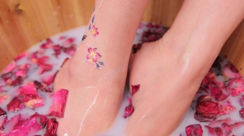 清风明月足疗加盟