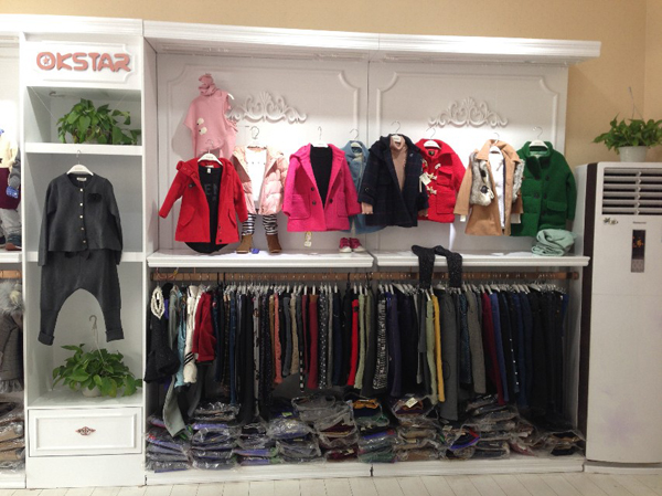 欧卡星童装加盟店