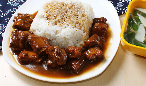 懒骨头排骨米饭加盟