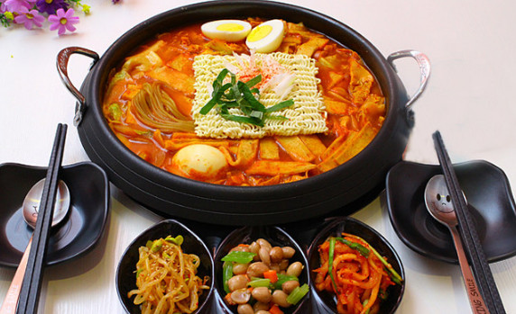 大明洞韩式年糕火锅加盟