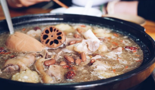 纤缘火锅米线加盟店