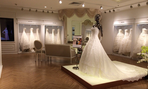 澳利莎婚纱加盟