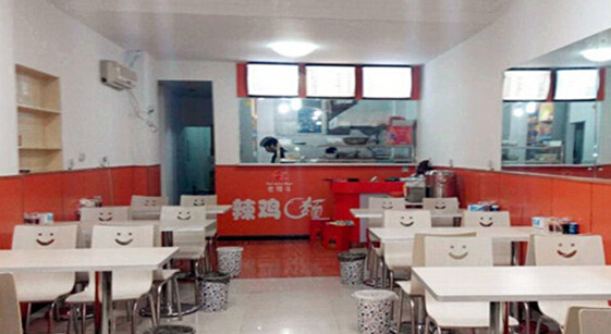 老烟斗辣鸡面加盟
