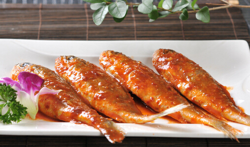 好吃佬石烤屋加盟