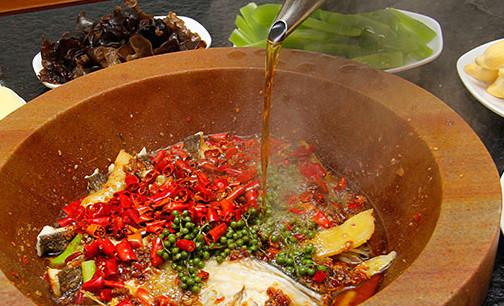 妙厨老爹泉水蒸气石锅鱼加盟