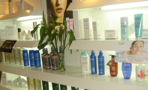 金梦妆化妆品加盟店