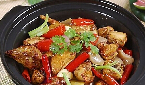 一席地鸡煲加盟