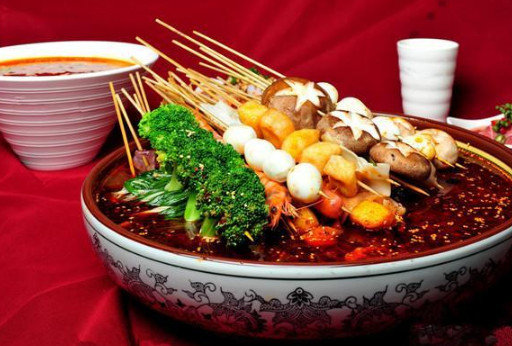 时尚红唇麻辣烫加盟