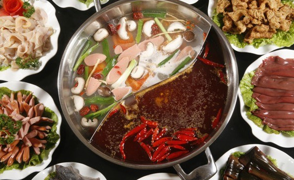 九尺鹅肠老灶火锅加盟