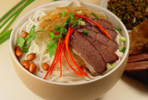 峰森桂林米粉加盟