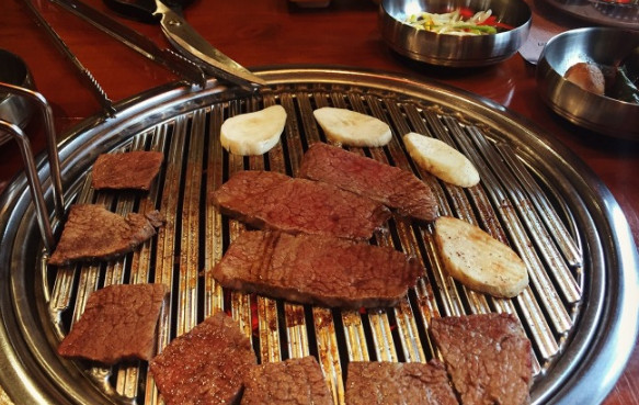 大森林木炭烤肉加盟