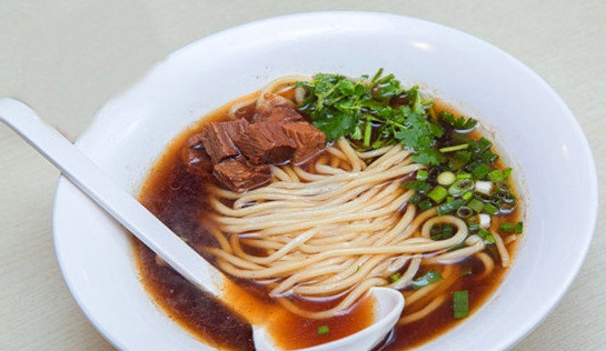 九味香酱面馆加盟