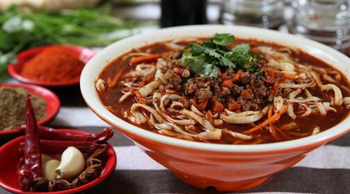 张彩会手擀麻辣面加盟