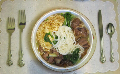 眀厨巧嫂米线加盟