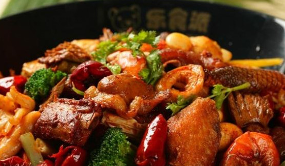 五味香麻辣香锅加盟