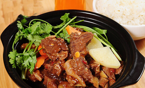 味鲜生黄焖鸡米饭加盟