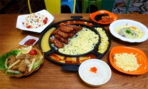 HOTBOSS妃尝年糕炸鸡啤酒加盟