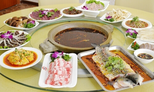 四季才老火锅加盟