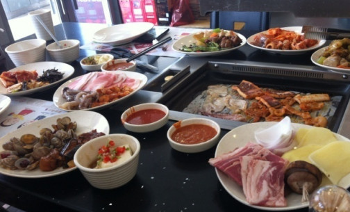 品烤韩式自助烧烤加盟