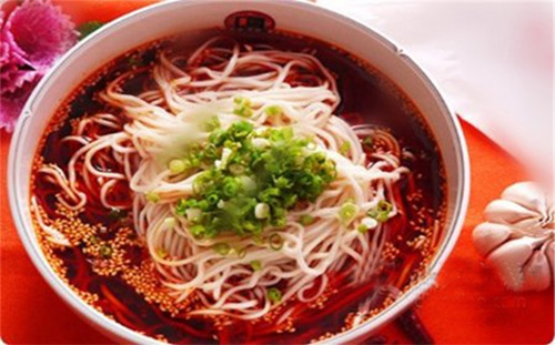 鸣川骨汤麻辣面